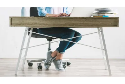 Ergonomic Amish Desk: Understanding the Amish Furniture Finishing Process