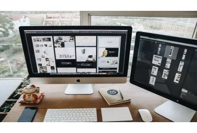 How to Create an Ergonomic Desk Setup With Two Monitors